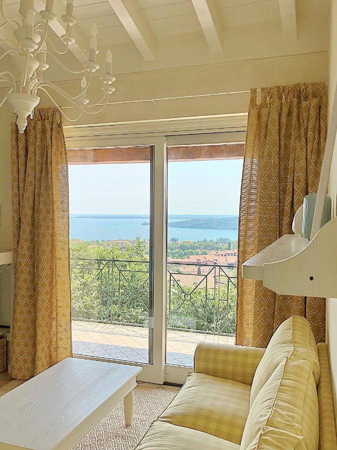 Alice'S Nest-Lake View House パデンゲ・スル・ガルダ エクステリア 写真