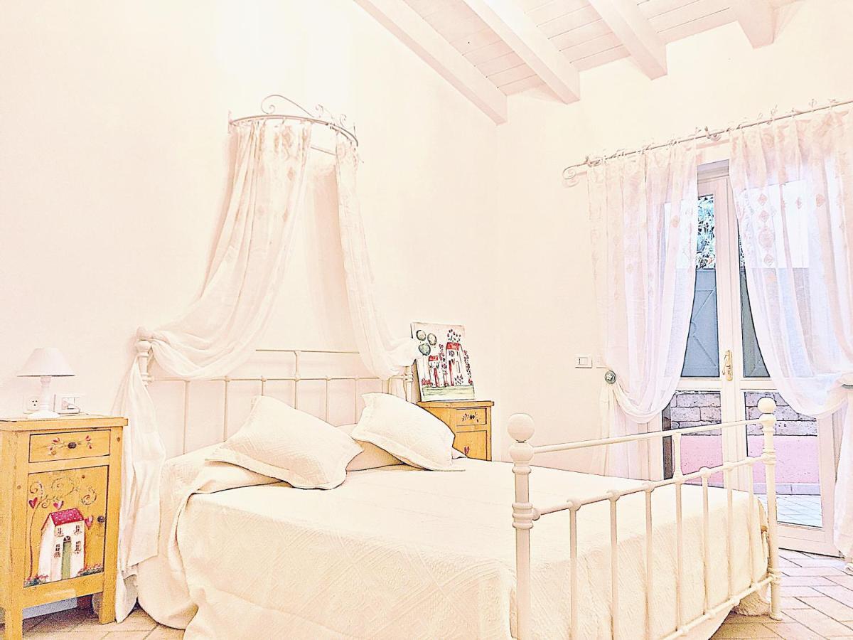 Alice'S Nest-Lake View House パデンゲ・スル・ガルダ エクステリア 写真